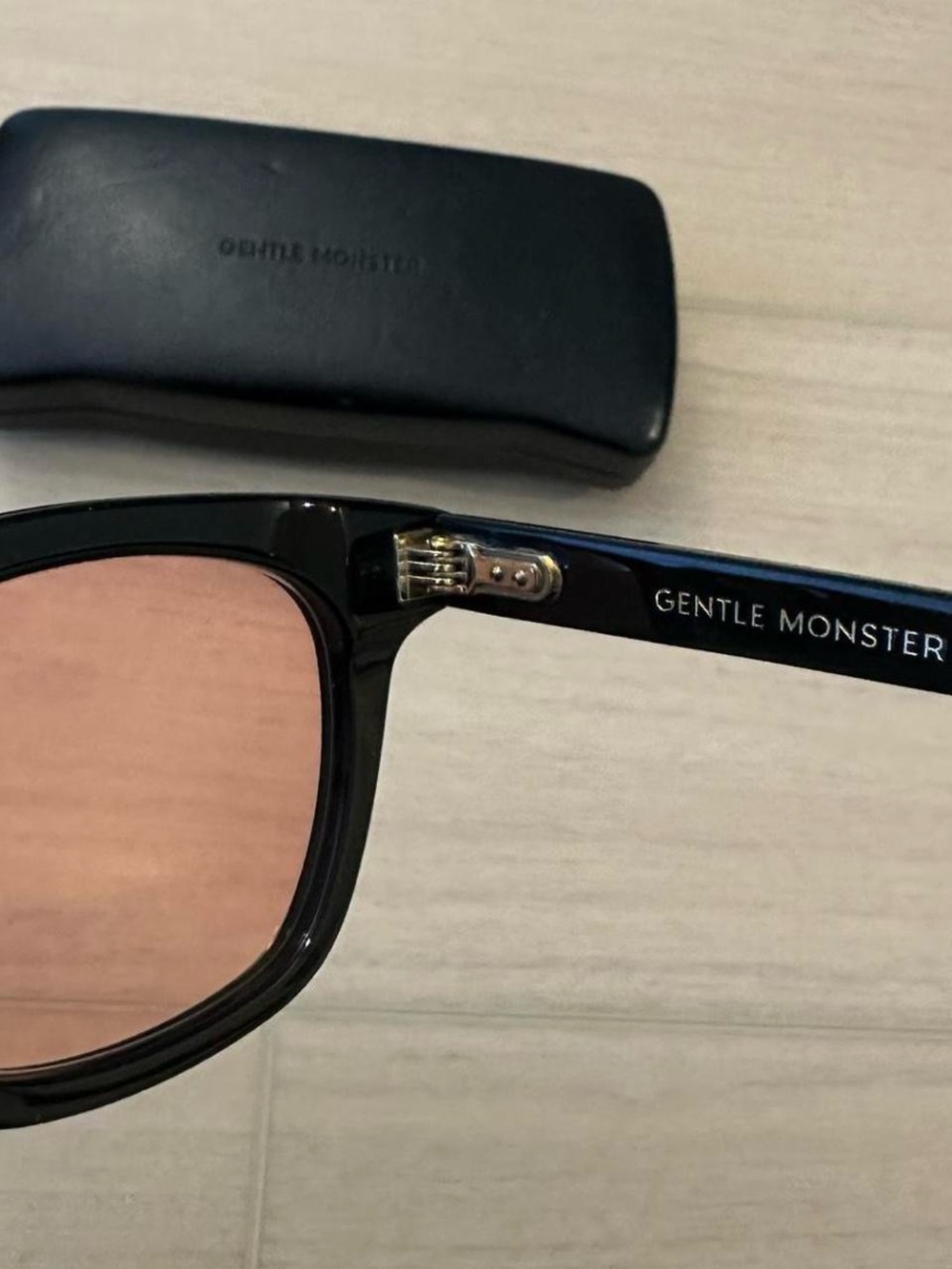 Gentle Monster Black Sunglasses  | Pink Tinted Lenses - Picture 3 of 4